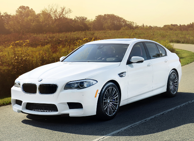Beyaz Bmw